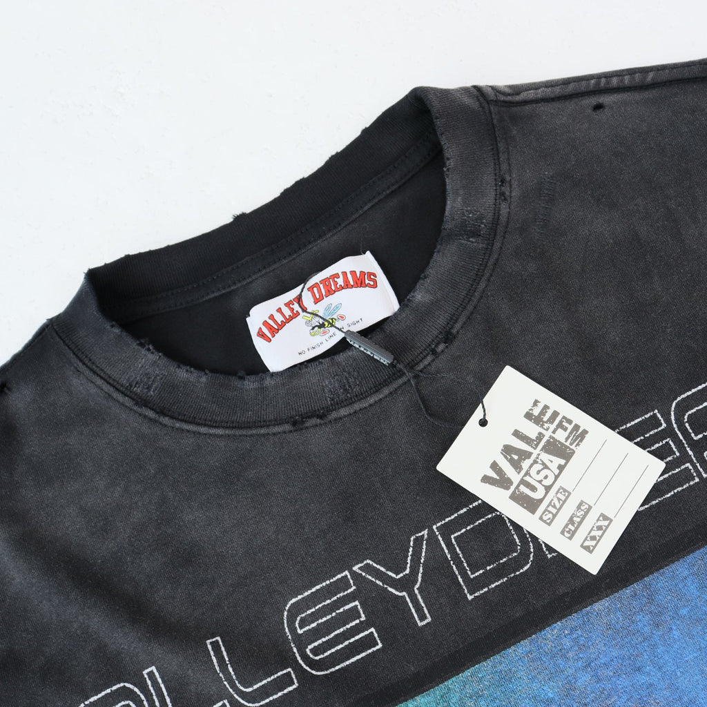Valley Dreams Stage Power Bulldog Graphic T-Shirt